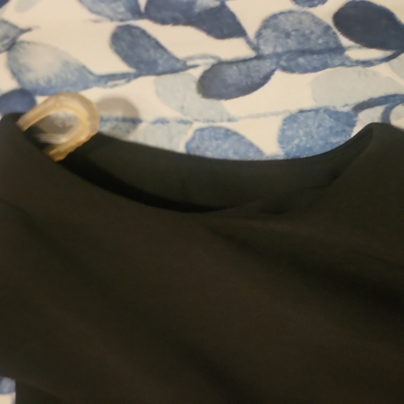 Calvin Klein Elegant Black Bodycon Dress With Gold Toned Buttons Size 6 - Picture 4 of 5